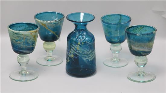 A set of four Medina sea and sand decorated glass goblets and a similar carafe Carafe H.19cm.